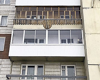 Раздвижное алюминиевое остекление балкона 75 серии