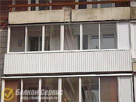 Фото остекления №14: Г-образное алюминиевое остекление балкона в доме 75 серии